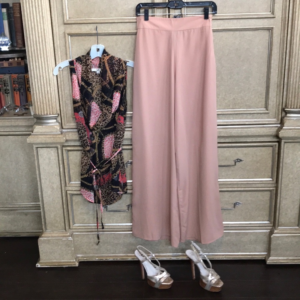 NWT HIGH WAISTED WIDE LEG PEACH PANTS